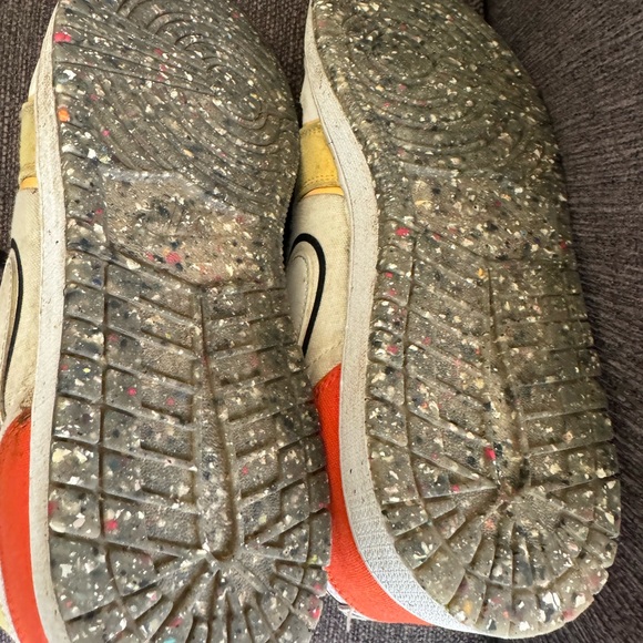 Air Jordan - Picture 2 of 4